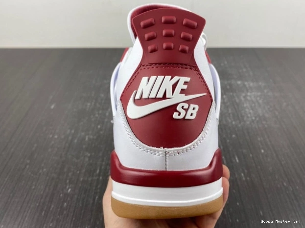Jordan 4 DR5415-160 Air x Nike SB 0611